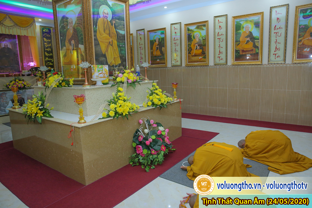 hinh-anh-cong-tu-chu-nhat-ngay-24-05-2020-chua-quan-the-am-duc-trong-lam-dong-1.jpg