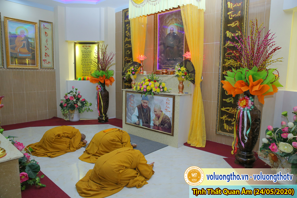 hinh-anh-cong-tu-chu-nhat-ngay-24-05-2020-chua-quan-the-am-duc-trong-lam-dong-12.jpg