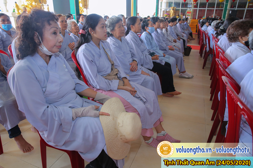 hinh-anh-cong-tu-chu-nhat-ngay-24-05-2020-chua-quan-the-am-duc-trong-lam-dong-15.jpg