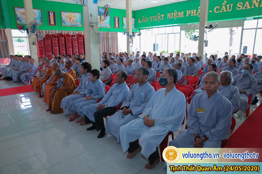 hinh-anh-cong-tu-chu-nhat-ngay-24-05-2020-chua-quan-the-am-duc-trong-lam-dong-18.jpg