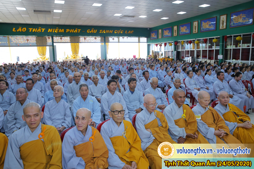 hinh-anh-cong-tu-chu-nhat-ngay-24-05-2020-chua-quan-the-am-duc-trong-lam-dong-22.jpg