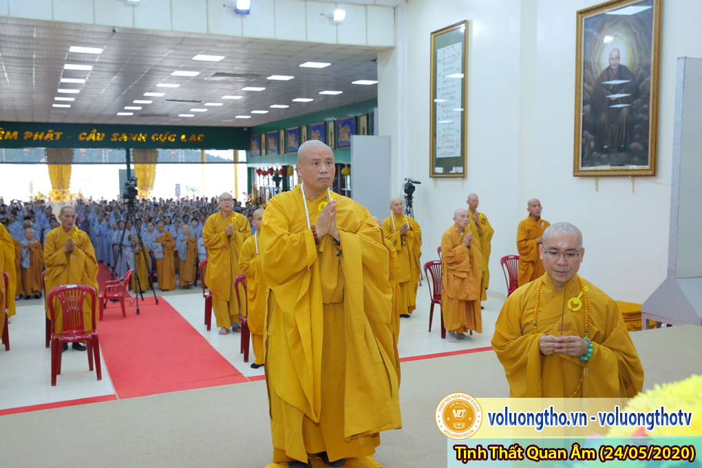hinh-anh-cong-tu-chu-nhat-ngay-24-05-2020-chua-quan-the-am-duc-trong-lam-dong-27.jpg