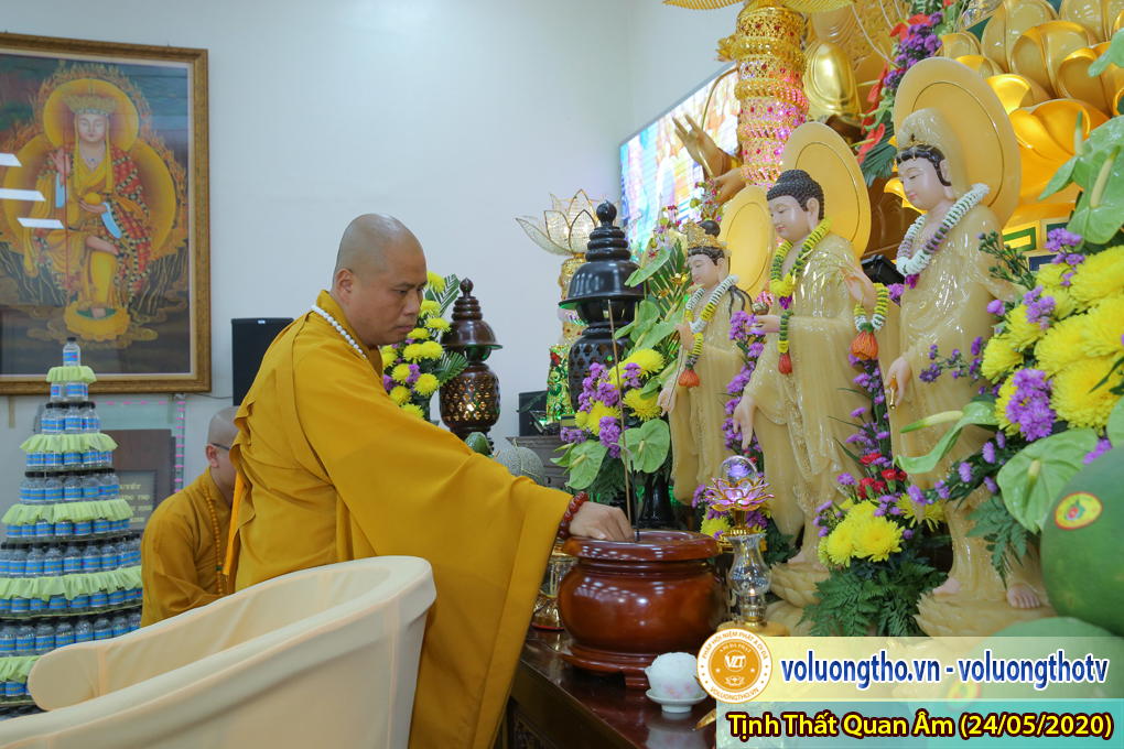 hinh-anh-cong-tu-chu-nhat-ngay-24-05-2020-chua-quan-the-am-duc-trong-lam-dong-32.jpg