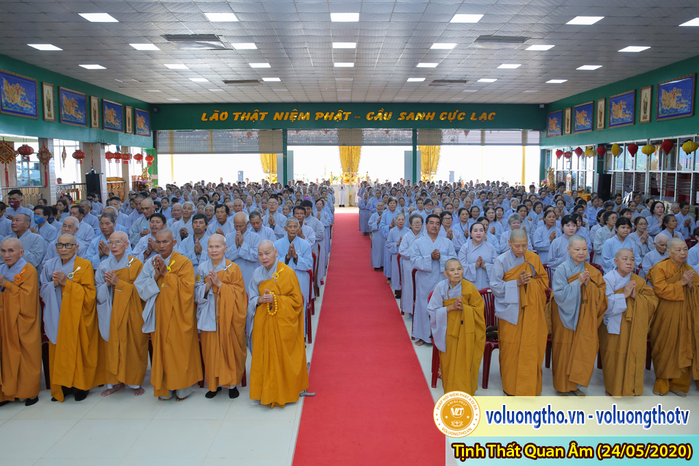 hinh-anh-cong-tu-chu-nhat-ngay-24-05-2020-chua-quan-the-am-duc-trong-lam-dong-5.jpg