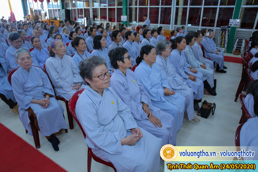 hinh-anh-cong-tu-chu-nhat-ngay-24-05-2020-chua-quan-the-am-duc-trong-lam-dong-9.jpg