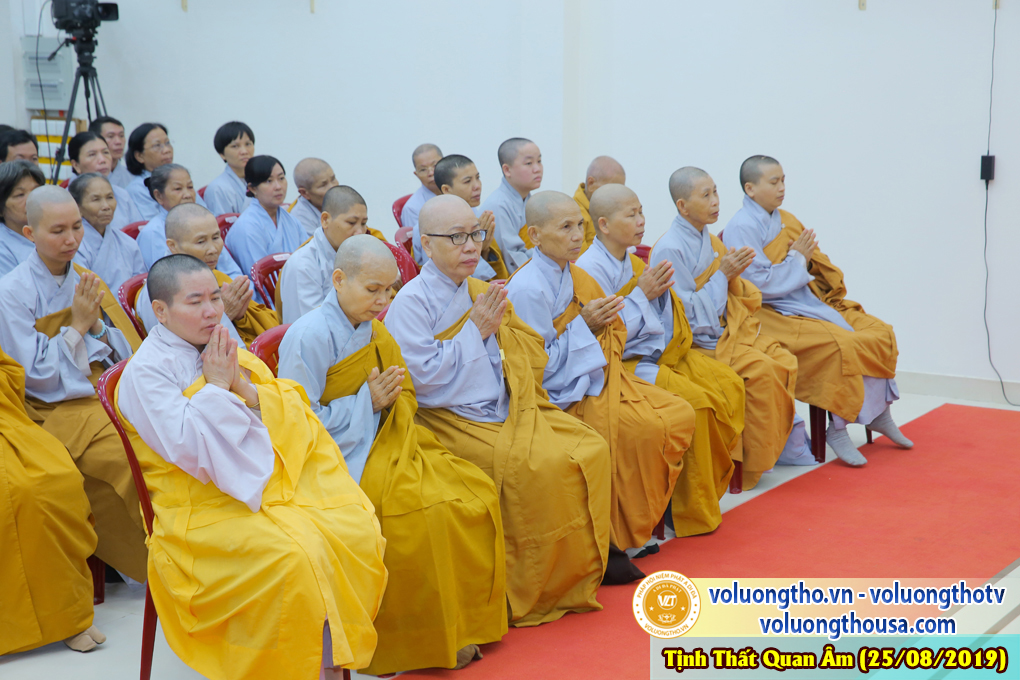 hinh-anh-cong-tu-chu-nhat-ngay-25-08-2019-chua-quan-the-am-duc-trong-lam-dong-14.jpg