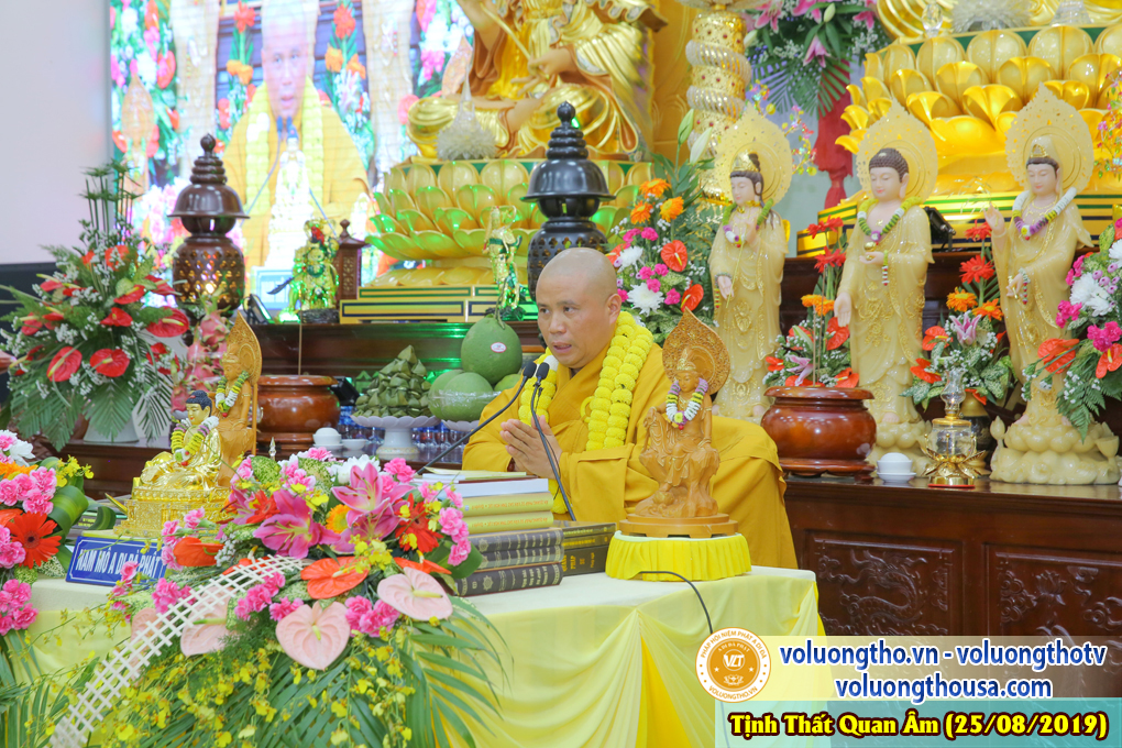hinh-anh-cong-tu-chu-nhat-ngay-25-08-2019-chua-quan-the-am-duc-trong-lam-dong-15.jpg