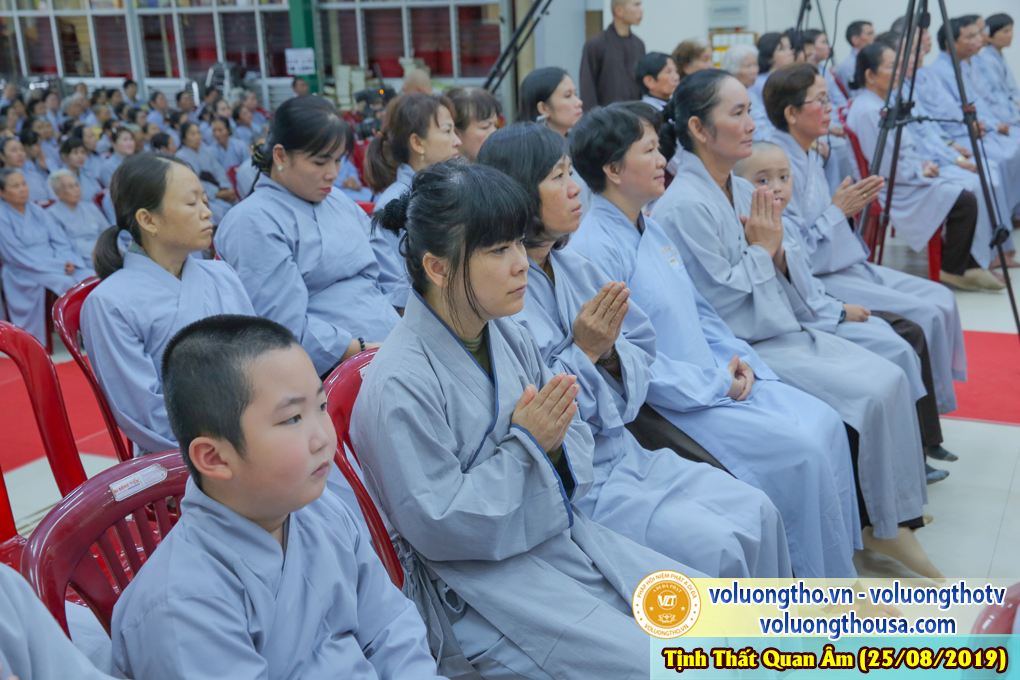 hinh-anh-cong-tu-chu-nhat-ngay-25-08-2019-chua-quan-the-am-duc-trong-lam-dong-17.jpg