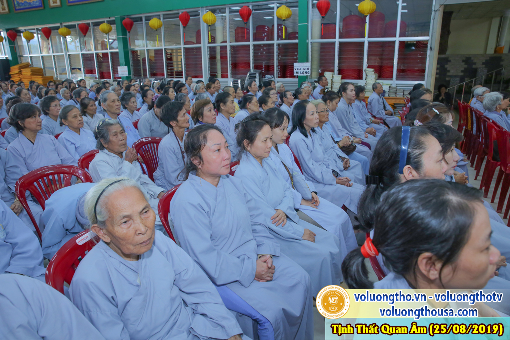 hinh-anh-cong-tu-chu-nhat-ngay-25-08-2019-chua-quan-the-am-duc-trong-lam-dong-18.jpg