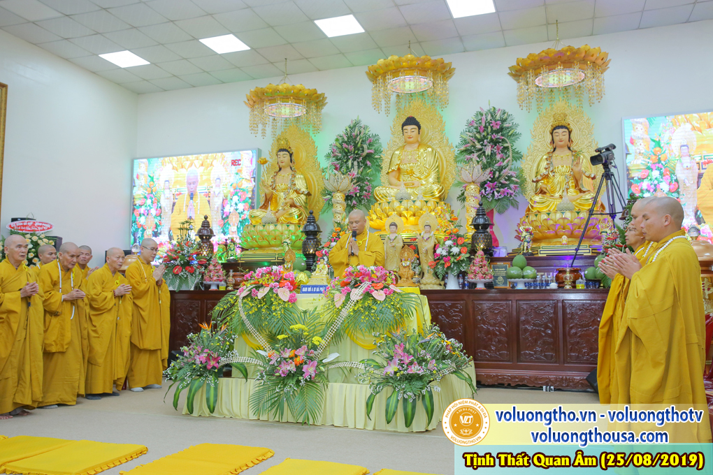hinh-anh-cong-tu-chu-nhat-ngay-25-08-2019-chua-quan-the-am-duc-trong-lam-dong-2.jpg