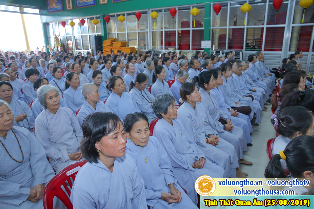 hinh-anh-cong-tu-chu-nhat-ngay-25-08-2019-chua-quan-the-am-duc-trong-lam-dong-21.jpg