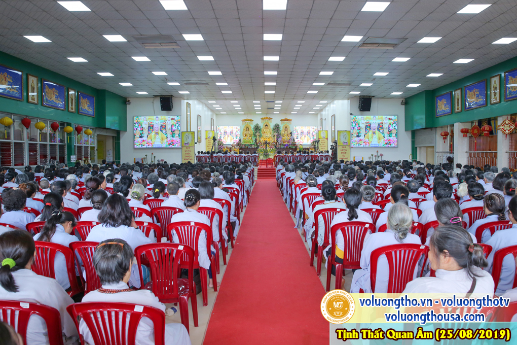 hinh-anh-cong-tu-chu-nhat-ngay-25-08-2019-chua-quan-the-am-duc-trong-lam-dong-27.jpg