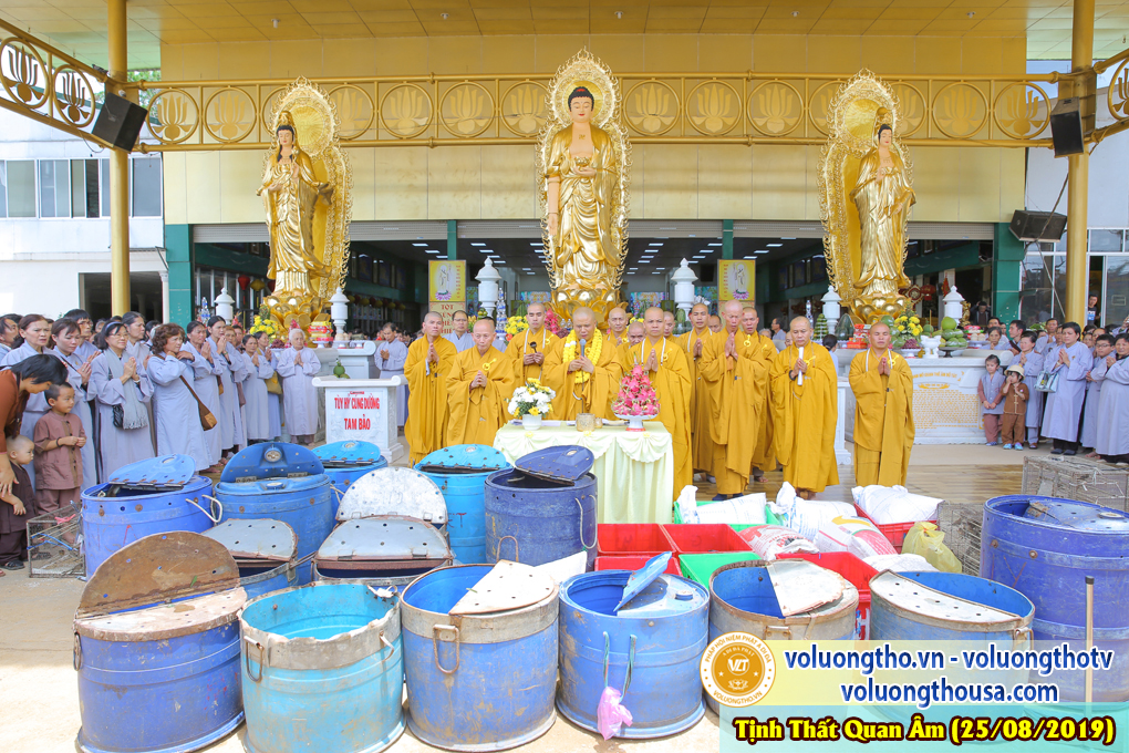 hinh-anh-cong-tu-chu-nhat-ngay-25-08-2019-chua-quan-the-am-duc-trong-lam-dong-37.jpg