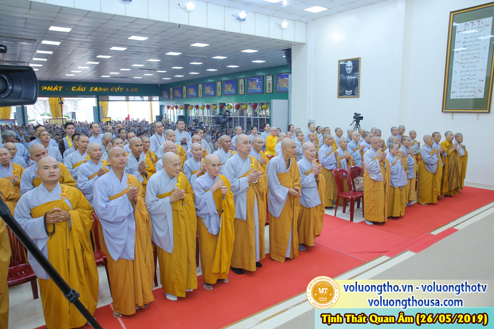 hinh-anh-cong-tu-chu-nhat-ngay-26-05-2019-chua-quan-the-am-duc-trong-lam-dong-27.jpg