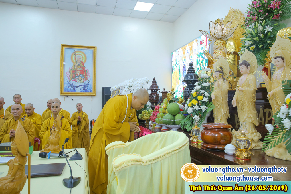 hinh-anh-cong-tu-chu-nhat-ngay-26-05-2019-chua-quan-the-am-duc-trong-lam-dong-28.jpg