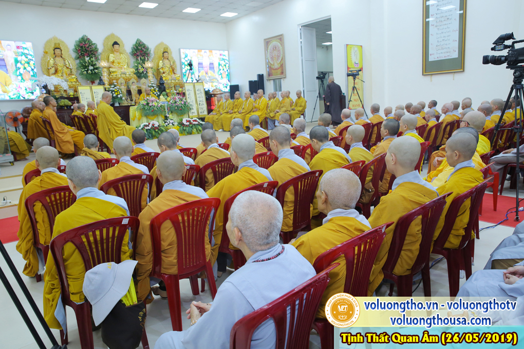hinh-anh-cong-tu-chu-nhat-ngay-26-05-2019-chua-quan-the-am-duc-trong-lam-dong-4.jpg