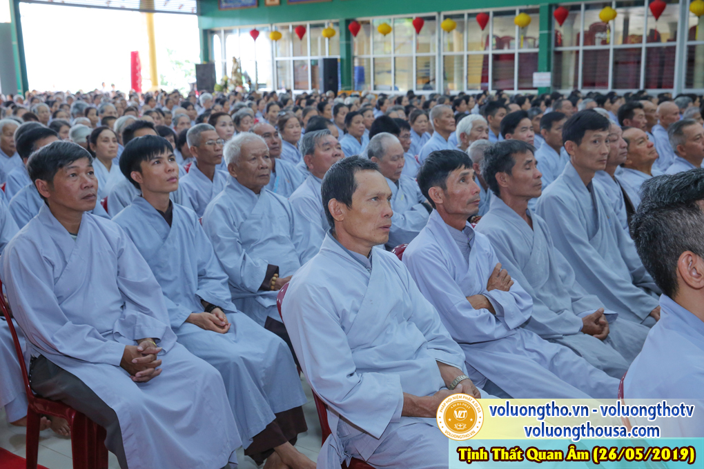 hinh-anh-cong-tu-chu-nhat-ngay-26-05-2019-chua-quan-the-am-duc-trong-lam-dong-6.jpg