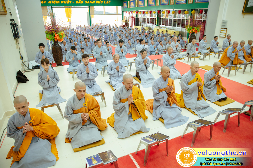 hinh-anh-cong-tu-chu-nhat-ngay-27-12-2020-chua-quan-the-am-duc-trong-lam-dong-18.jpg