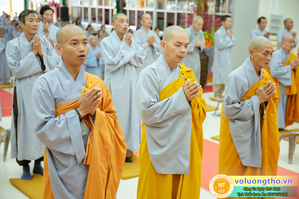 hinh-anh-cong-tu-chu-nhat-ngay-27-12-2020-chua-quan-the-am-duc-trong-lam-dong-19.jpg