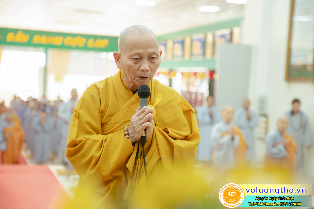 hinh-anh-cong-tu-chu-nhat-ngay-27-12-2020-chua-quan-the-am-duc-trong-lam-dong-24.jpg