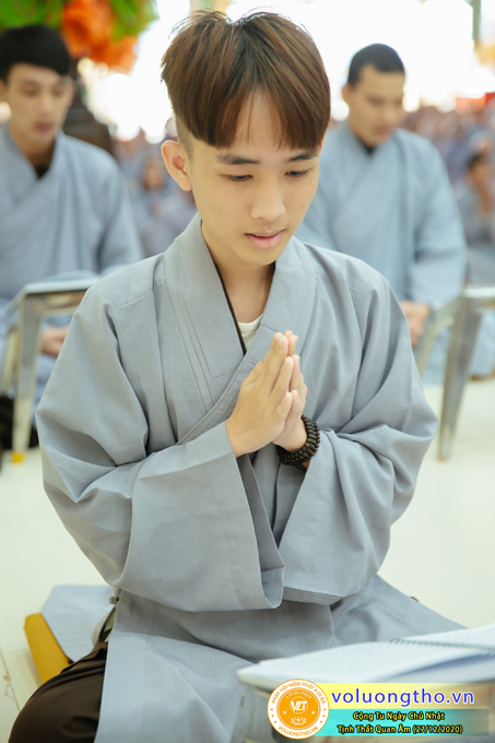 hinh-anh-cong-tu-chu-nhat-ngay-27-12-2020-chua-quan-the-am-duc-trong-lam-dong-8.jpg