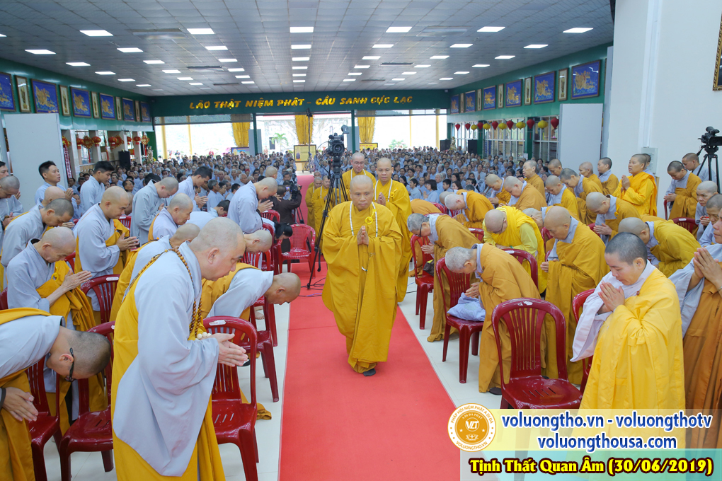 hinh-anh-cong-tu-chu-nhat-ngay-30-06-2019-chua-quan-the-am-duc-trong-lam-dong-12.jpg