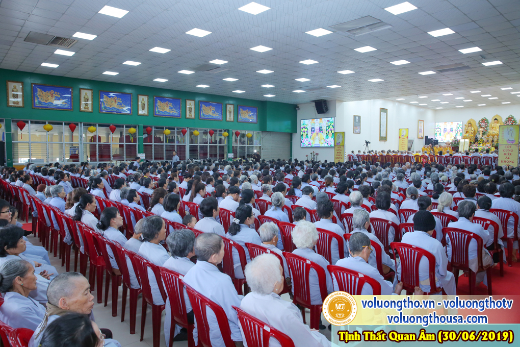 hinh-anh-cong-tu-chu-nhat-ngay-30-06-2019-chua-quan-the-am-duc-trong-lam-dong-15.jpg