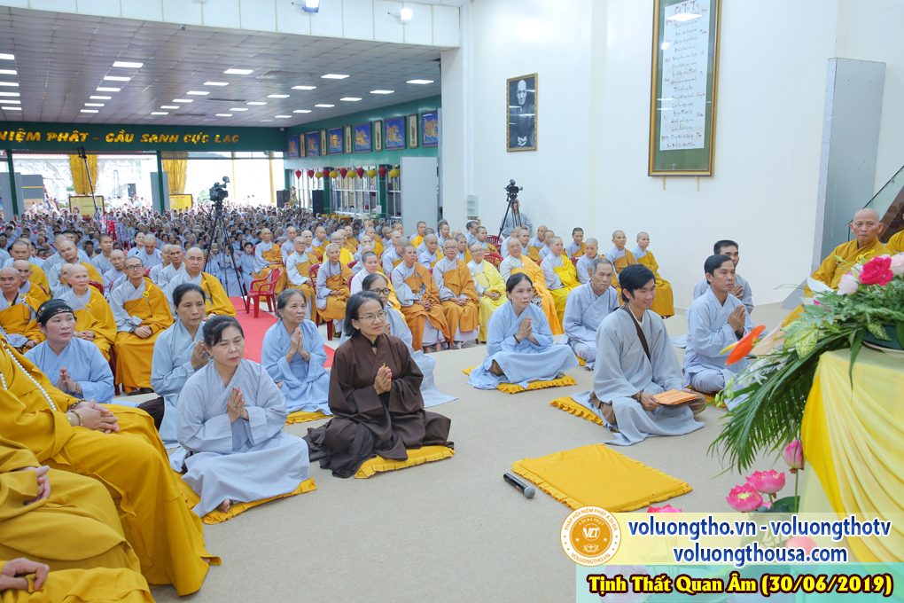 hinh-anh-cong-tu-chu-nhat-ngay-30-06-2019-chua-quan-the-am-duc-trong-lam-dong-18.jpg