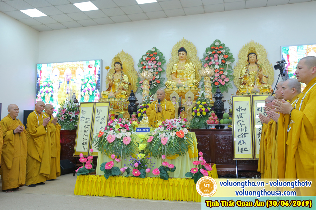 hinh-anh-cong-tu-chu-nhat-ngay-30-06-2019-chua-quan-the-am-duc-trong-lam-dong-31.jpg