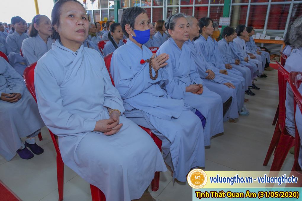 hinh-anh-cong-tu-chu-nhat-ngay-31-05-2020-chua-quan-the-am-duc-trong-lam-dong-11.jpg