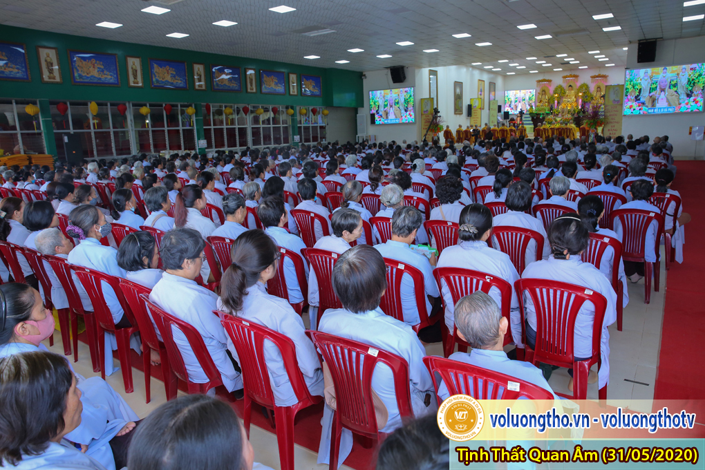 hinh-anh-cong-tu-chu-nhat-ngay-31-05-2020-chua-quan-the-am-duc-trong-lam-dong-15.jpg