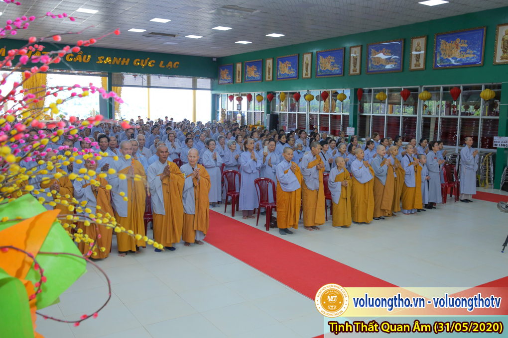 hinh-anh-cong-tu-chu-nhat-ngay-31-05-2020-chua-quan-the-am-duc-trong-lam-dong-2.jpg