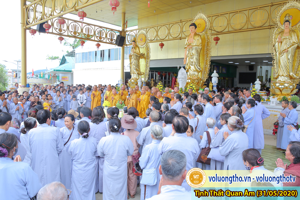 hinh-anh-cong-tu-chu-nhat-ngay-31-05-2020-chua-quan-the-am-duc-trong-lam-dong-22.jpg