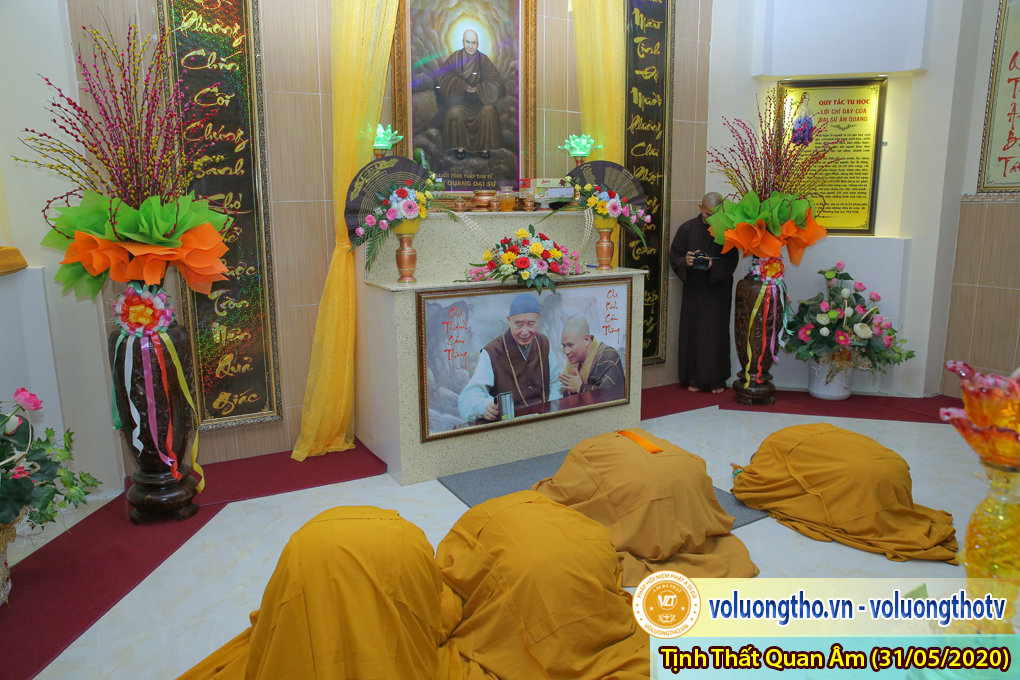 hinh-anh-cong-tu-chu-nhat-ngay-31-05-2020-chua-quan-the-am-duc-trong-lam-dong-23.jpg