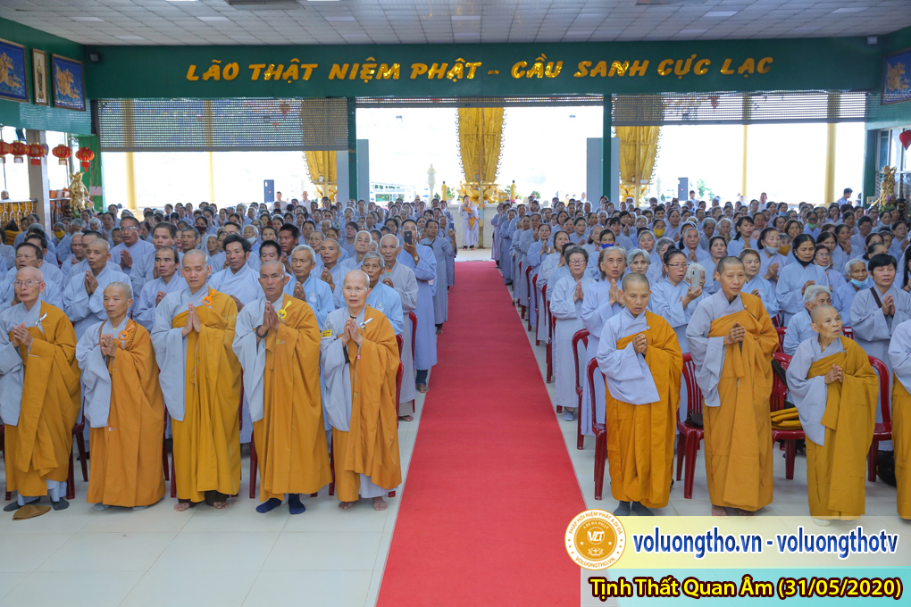 hinh-anh-cong-tu-chu-nhat-ngay-31-05-2020-chua-quan-the-am-duc-trong-lam-dong-3.jpg