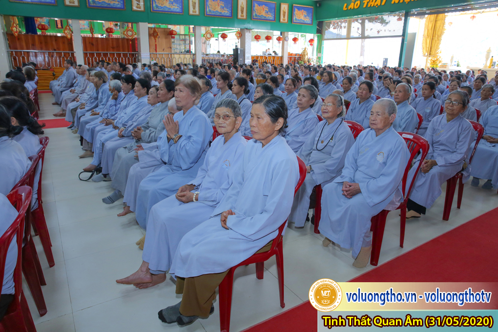 hinh-anh-cong-tu-chu-nhat-ngay-31-05-2020-chua-quan-the-am-duc-trong-lam-dong-6.jpg