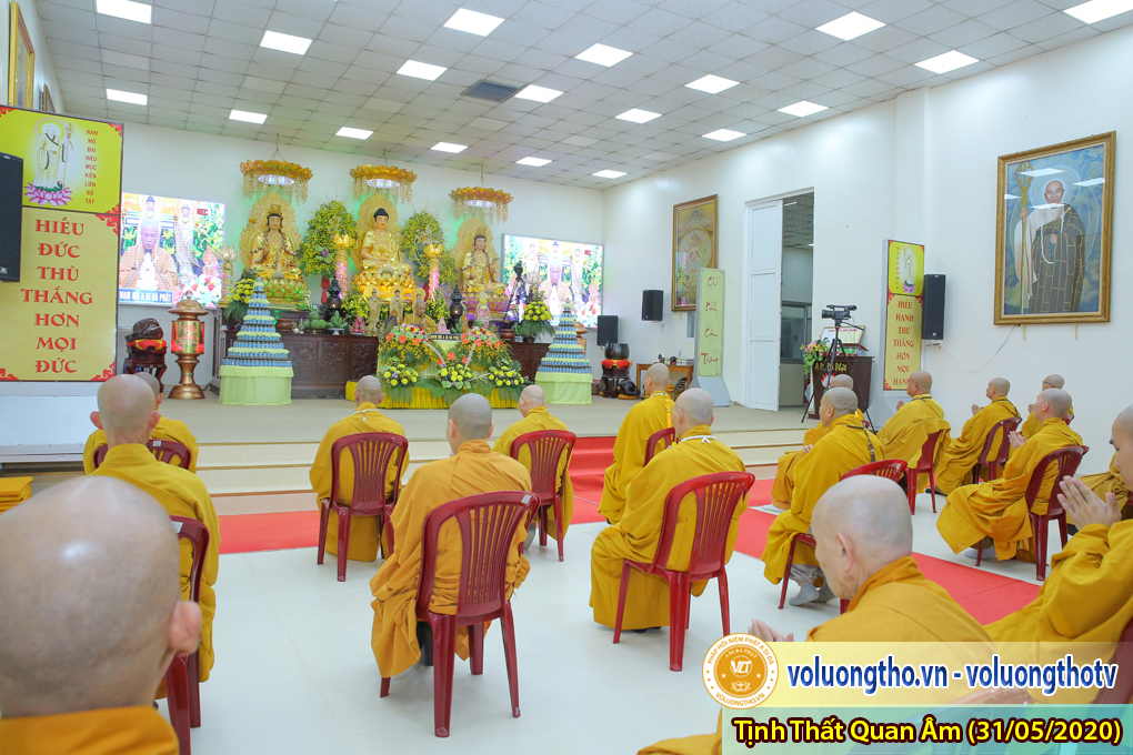 hinh-anh-cong-tu-chu-nhat-ngay-31-05-2020-chua-quan-the-am-duc-trong-lam-dong-7.jpg