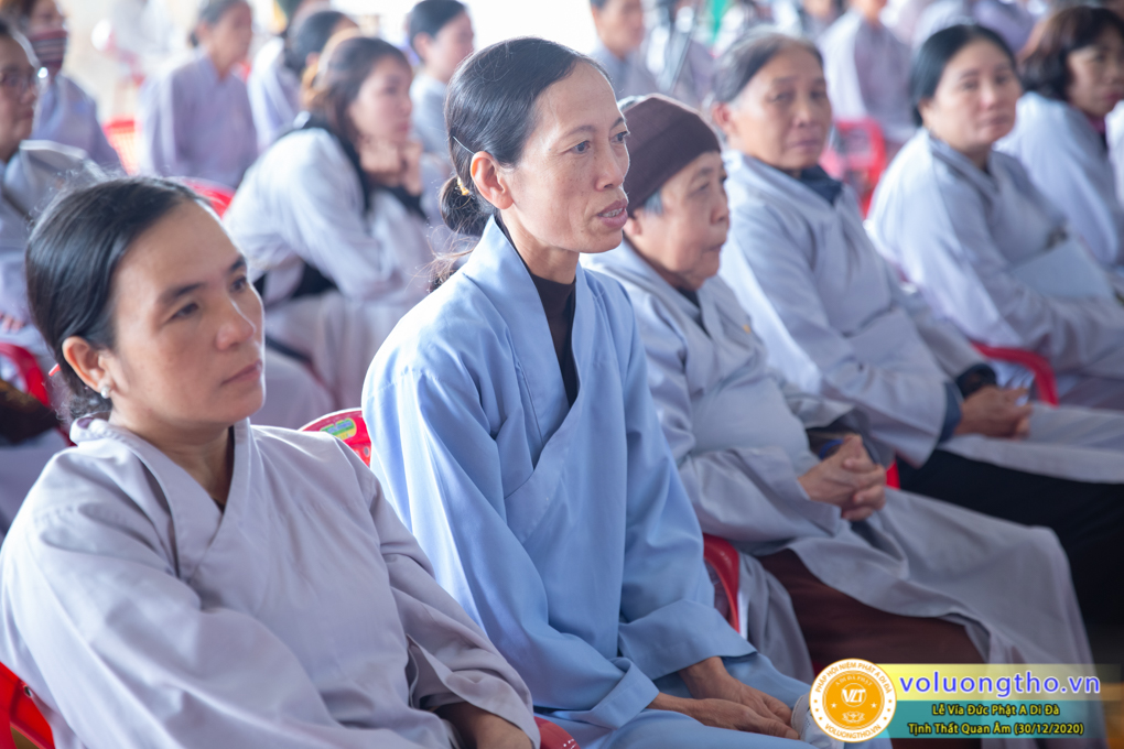 hinh-anh-cong-tu-le-via-duc-phat-a-di-da-ngay-30-12-2020-chua-quan-the-am-duc-trong-lam-dong-41.jpg
