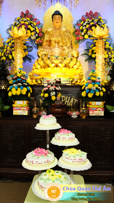 hinh-anh-cung-duong-trai-tang-ngay-1-5-2022-chua-quan-the-am-duc-trong-lam-dong-33.jpg