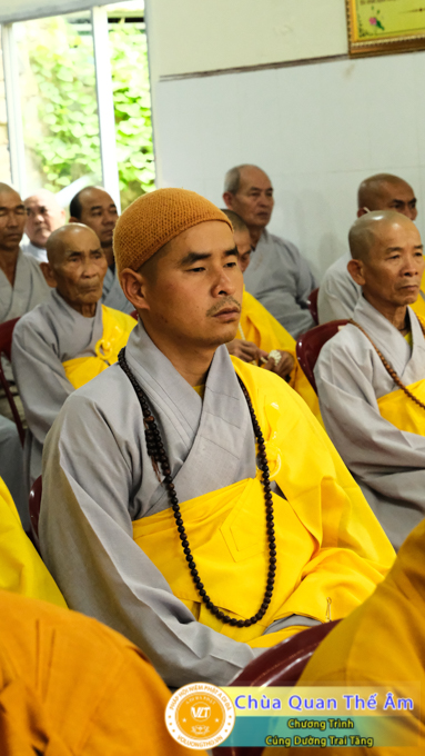 hinh-anh-cung-duong-trai-tang-ngay-1-5-2022-chua-quan-the-am-duc-trong-lam-dong-40.jpg