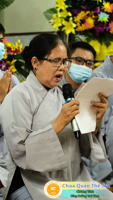 hinh-anh-cung-duong-trai-tang-ngay-1-5-2022-chua-quan-the-am-duc-trong-lam-dong-50.jpg
