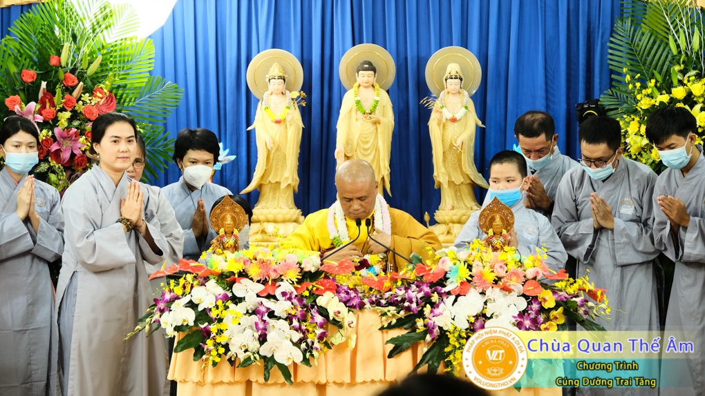 hinh-anh-cung-duong-trai-tang-ngay-1-5-2022-chua-quan-the-am-duc-trong-lam-dong-58.jpg