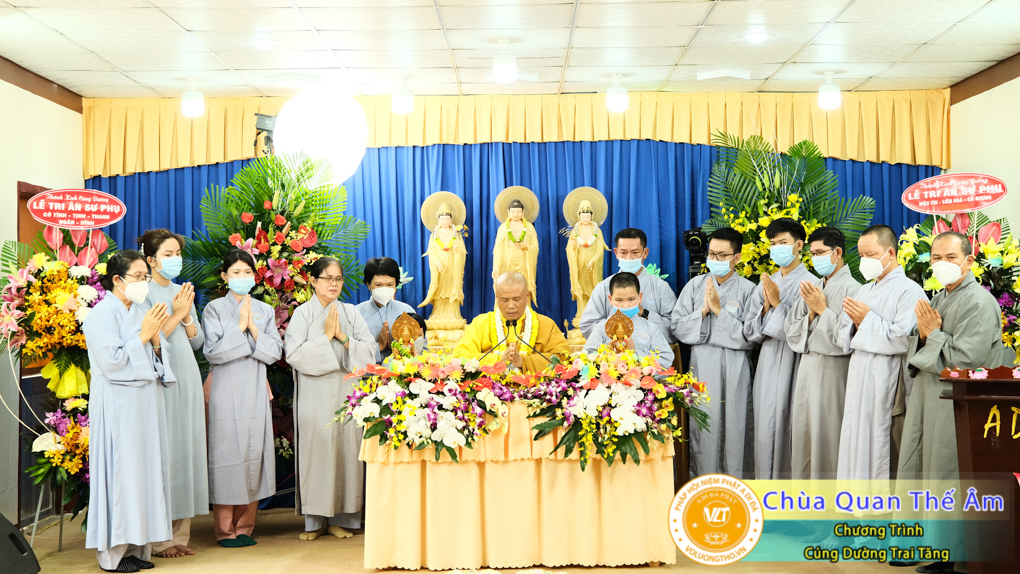 hinh-anh-cung-duong-trai-tang-ngay-1-5-2022-chua-quan-the-am-duc-trong-lam-dong-60.jpg