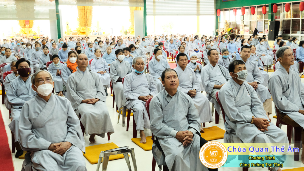 hinh-anh-cung-duong-trai-tang-ngay-1-5-2022-chua-quan-the-am-duc-trong-lam-dong-63.jpg
