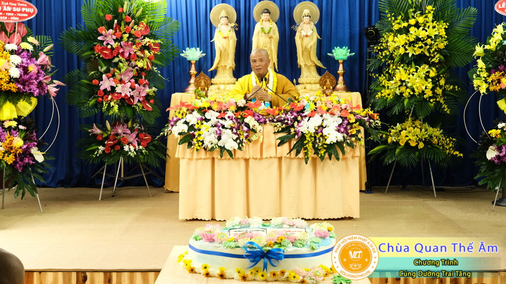hinh-anh-cung-duong-trai-tang-ngay-1-5-2022-chua-quan-the-am-duc-trong-lam-dong-67.jpg