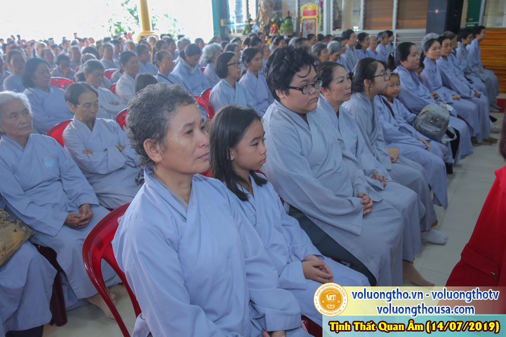hinh-anh-cung-duong-trai-tang-ngay-14-07-2019-chua-quan-the-am-duc-trong-lam-dong-13.jpg
