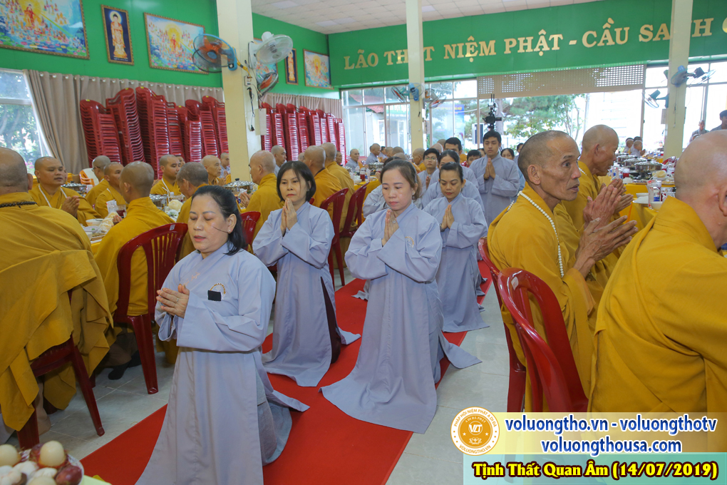 hinh-anh-cung-duong-trai-tang-ngay-14-07-2019-chua-quan-the-am-duc-trong-lam-dong-24.jpg