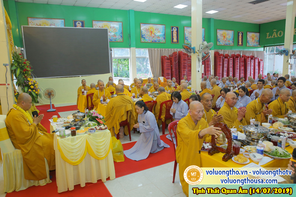 hinh-anh-cung-duong-trai-tang-ngay-14-07-2019-chua-quan-the-am-duc-trong-lam-dong-25.jpg