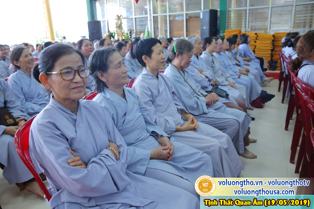hinh-anh-cung-duong-trai-tang-ngay-19-05-2019-chua-quan-the-am-duc-trong-lam-dong-13.jpg