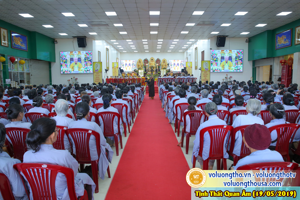hinh-anh-cung-duong-trai-tang-ngay-19-05-2019-chua-quan-the-am-duc-trong-lam-dong-14.jpg